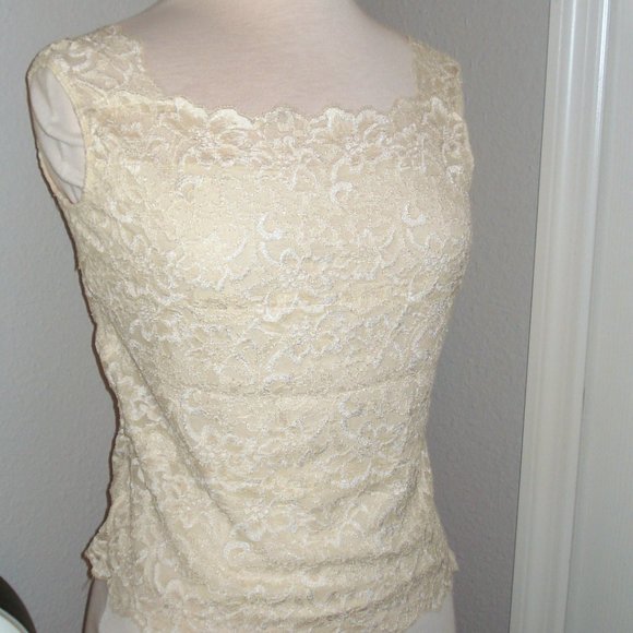 Light Yellow Lace Sleeveless Square Neck Top Size Medium - Picture 3 of 5